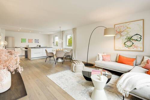 freundliches Wohnzimmer - 