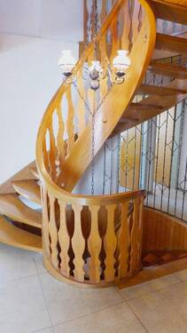 Außergewöhnliche Treppe - 5 Zimmer Einfamilienhaus in Pyrbaum