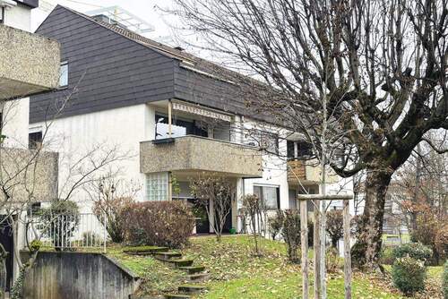 Ansicht - 3- bis 4-Zimmer-Wohnung mit Balkon und Außenstellplatz in Bad Cannstatt