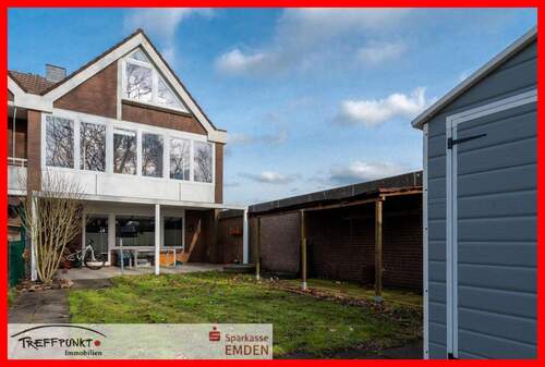 Rückansicht mit Garten - 7 Zimmer Reihenendhaus zum Kaufen in Emden