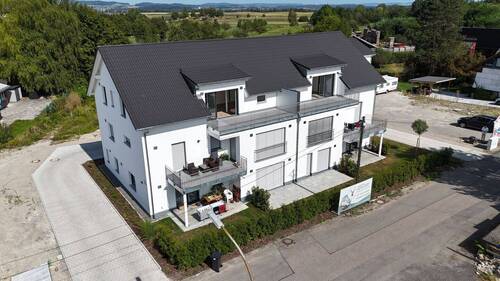 DJI_20240823155118_0032_D.JPG - Neubau 2,5 Zi - Appartement in Lottstetten, im EG mit Grünfläche