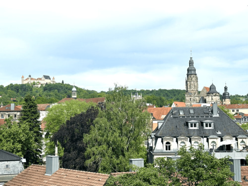 Blick Veste und Moritzkirche - Stadtmitte mit Supersicht von Veste bis Staffelberg! 3-Zi.-Wohnung mit Aufzug UND Tiefgaragen-Stpl.!