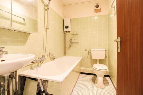 Badezimmer - Einfamilienhaus in Wiesbaden zum Kaufen