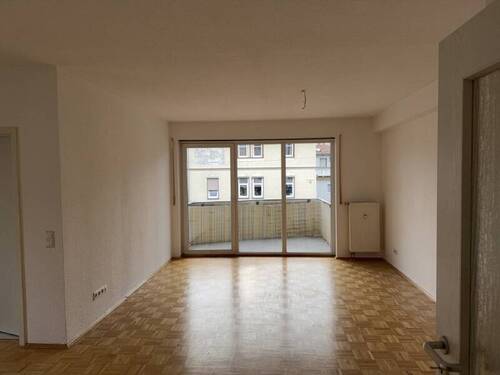 Wohnzimmer - Etagenwohnung mit 66,00 m&sup2; in Gotha zur Miete