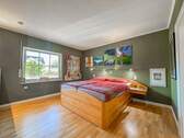 Schlafzimmer 2 von 3 - 