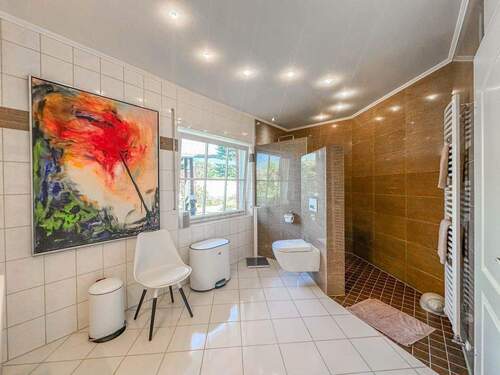 Badezimmer 2 mit barrierefreier Dusche - 