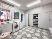 HWR mit Zugang zur Garage - 