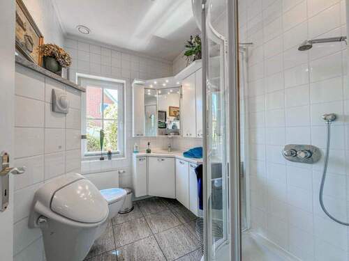 Badezimmer 1 mit Dusche - 