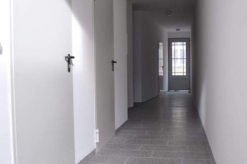 Hausflur - 2 Zimmer Etagenwohnung zur Miete in Stralsund