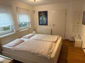 Teilansicht Schlafzimmer - 