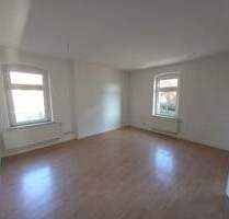 gemütliche 3-Zimmer Wohnung im 2. OG am Rosa-Luxemburg-Park, mit Mietergarten - Hohenstein-Ernstthal