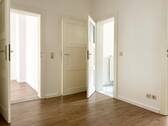 Flur - 3 Zimmer Etagenwohnung zur Miete in Dresden