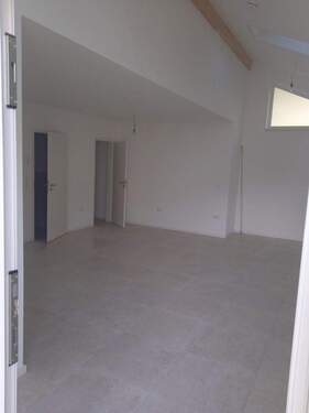 Übergroßer Wohnraum - 1 Zimmer Etagenwohnung in Grabenstätt