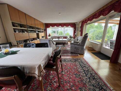 Wohnzimmer: Sicht von der Tür - 