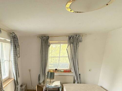 Zimmer 2 OG - 6 Zimmer Einfamilienhaus in Haarbach