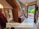 Eingangsflur - 6 Zimmer Doppelhaushälfte zum Kaufen in Achim