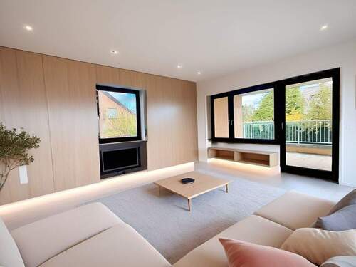 Wohnbereich EG Visualisiert - 8 Zimmer Mehrfamilienhaus, Wohnhaus zum Kaufen in Roßtal