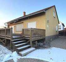 **Einfamilienhaus mit Potenzial & Baugrundstück** - Bellenberg