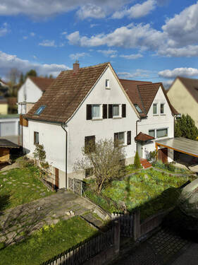 Außenansicht 1 - 8 Zimmer Mehrfamilienhaus, Wohnhaus zum Kaufen in Illingen