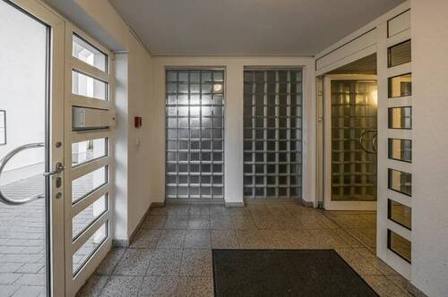 Hausansicht - Etagenwohnung mit 92,00 m&sup2; in Dresden zum Kaufen