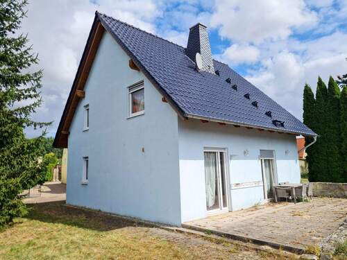 Seitenansicht - 5 Zimmer Mehrfamilienhaus, Wohnhaus zum Kaufen in Bördeaue