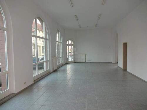 01 Ladenfläche - Ladenfläche - 155,44 m² - frei ab sofort