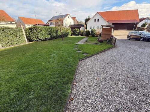 Aussenbereich und Garten - Mehrfamilienhaus, Wohnhaus mit 357,00 m&sup2; in Vöhringen-Illerberg zum Kaufen