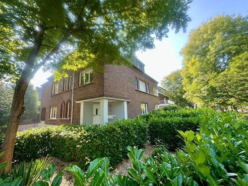 Außenansicht - Krefeld Stadtwald! Komplett bezugsfreies & kernsaniertes Mehrfamilienhaus