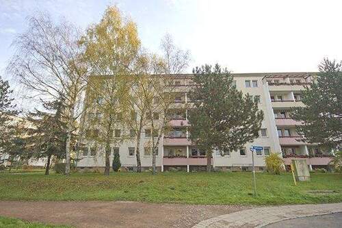 Bild 1 - 2-Räume in schöner Lage in Trotha...