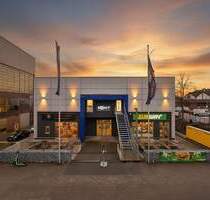 OB - NÄHE CENTRO: MODERNES, VOLL VERMIETETES ENTERTAINMENT-CENTRUM MIT PARKPLÄTZEN ZU VERKAUFEN - Oberhausen Marienkirche