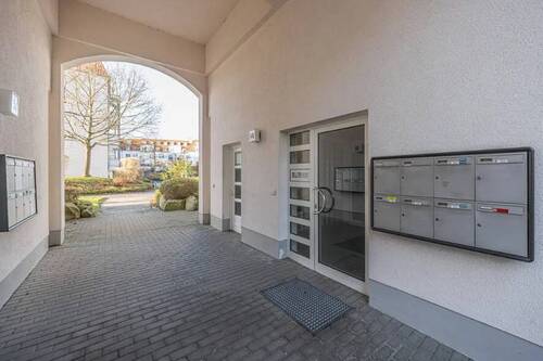 Hausansicht - 3 Zimmer Etagenwohnung in Dresden