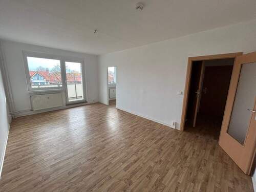 Beispielbild Wohn-/Schlafzimmer - Schnell sein! 1-Zimmer-Wohnung mit Balkon sucht Nachmieter!