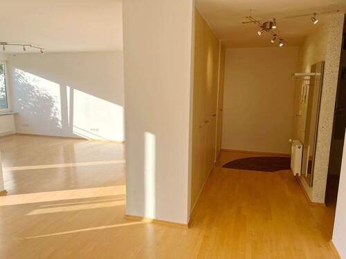 Eingangsbereich - 3 Zimmer Etagenwohnung zur Miete in Reichenbach an der Fils