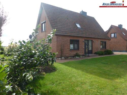 Vorderansicht - 8 Zimmer Mehrfamilienhaus, Wohnhaus zum Kaufen in Fehmarn