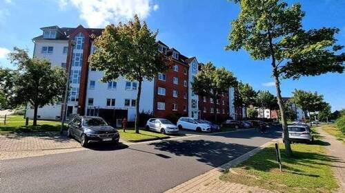 Objektansicht vorne Lübecker-Allee - 2 Zimmer Etagenwohnung in Stralsund