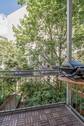 Balkon mit Blick in den Innenhof - Etagenwohnung mit 96,00 m² in Berlin zum Kaufen