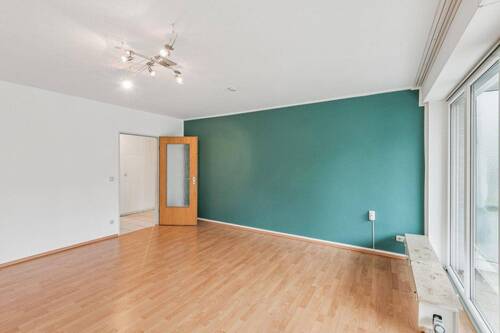 Bild 2 - 3 Zimmer Etagenwohnung zum Kaufen in Krefeld-Hüls