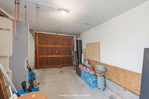 Garage - 