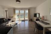24408931_1-Wohn- und Essbereich.jpg - 4 Zimmer Doppelhaushälfte zum Kaufen in Brodersby