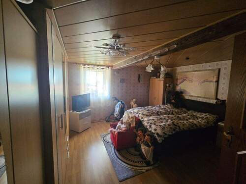 EG: Schlafzimmer - 