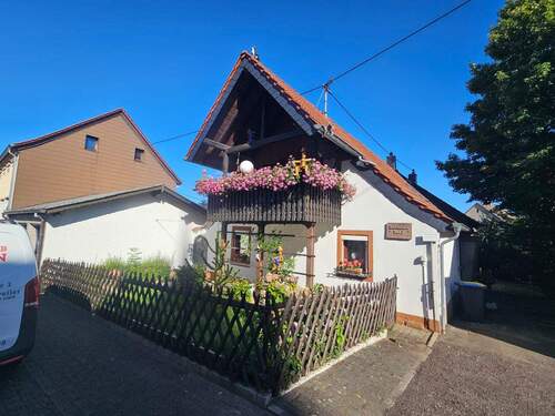 Einfamilienhaus zu verkaufen - 5 Zimmer Einfamilienhaus in Schiffweiler