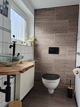 Gäste-WC - Doppelhaushälfte mit 118,00 m&sup2; in Düren zum Kaufen