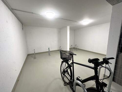 19- Zwei Fahrradräume.JPG - 