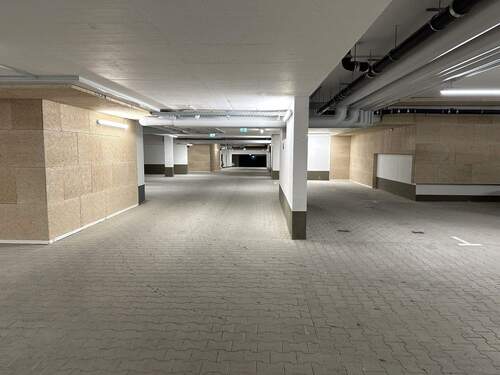 21- Tiefgarage.JPG - 