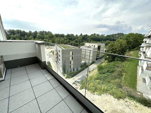 4- Balkon.JPG - Etagenwohnung mit 75,70 m&sup2; in Ulm zur Miete