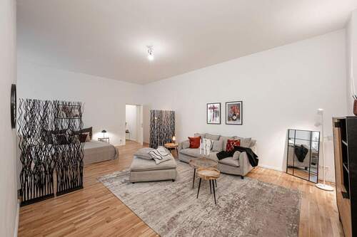 WE4 Wohnzimmer (2) - Bezugsfertige Erdgeschosswohnung mit Terrasse im Prenzlauer Berg