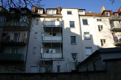 Bild 4 - 4 Zimmer Etagenwohnung zur Miete in Saarbrücken