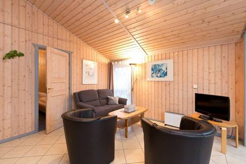 Wohnzimmer - 3 Zimmer Etagenwohnung in Rechlin