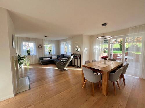 Wohnbereich - 7 Zimmer Einfamilienhaus zum Kaufen in Lichtenau