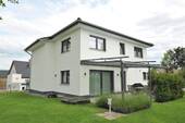 Beispiel für eine weitere Stadtvilla - mit Keller! - Errichten Sie Ihr Eigenheim - Individuell - Effizient - Nachhaltig